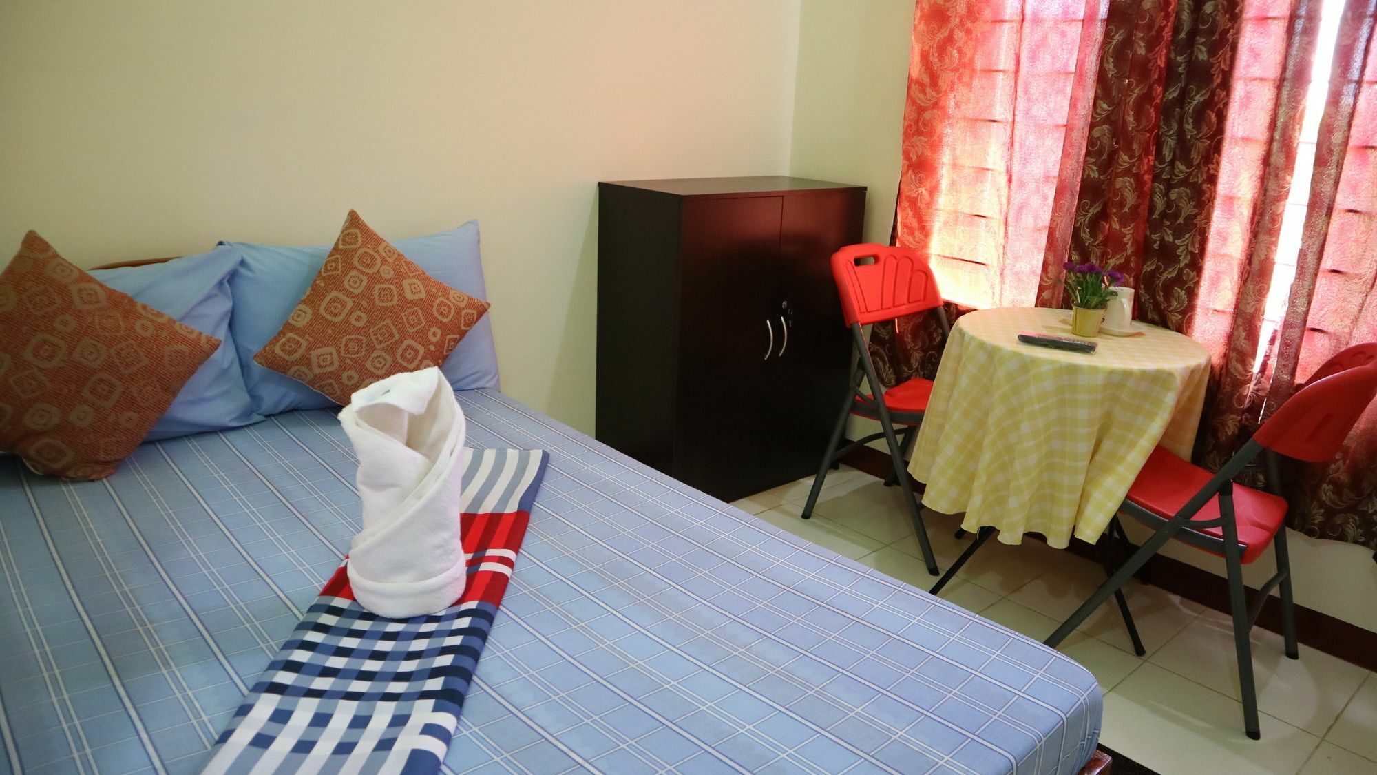 C Tower Studio Apartments Puerto Princesa Eksteriør bilde